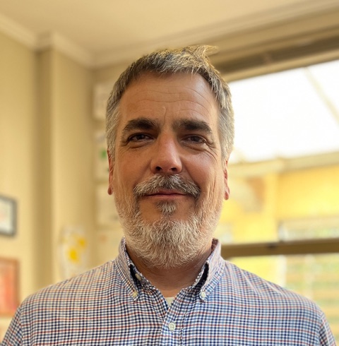 Dr. Gustavo Lobos Prats